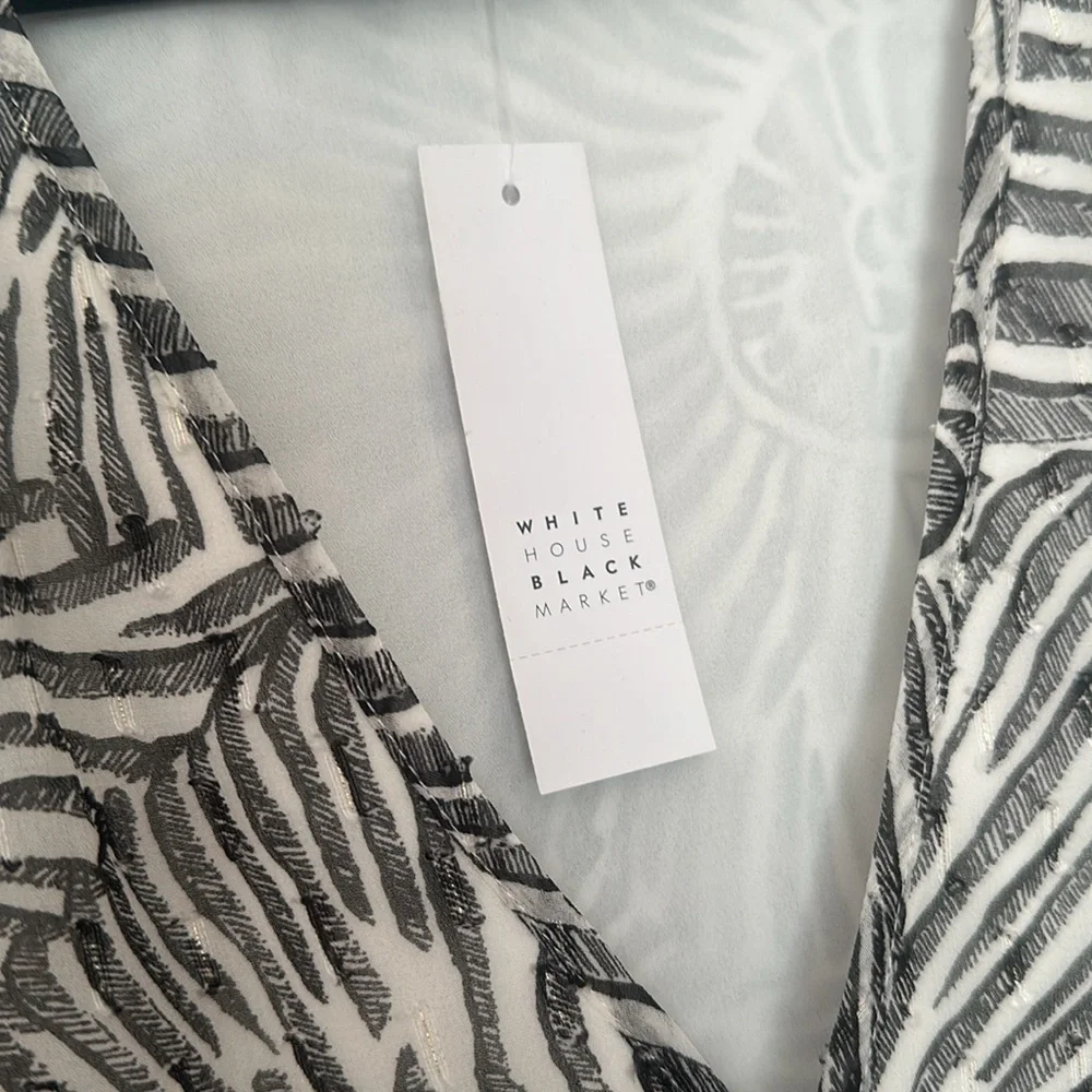 White House Black Market black & White Blouse - Picture 2 of 7